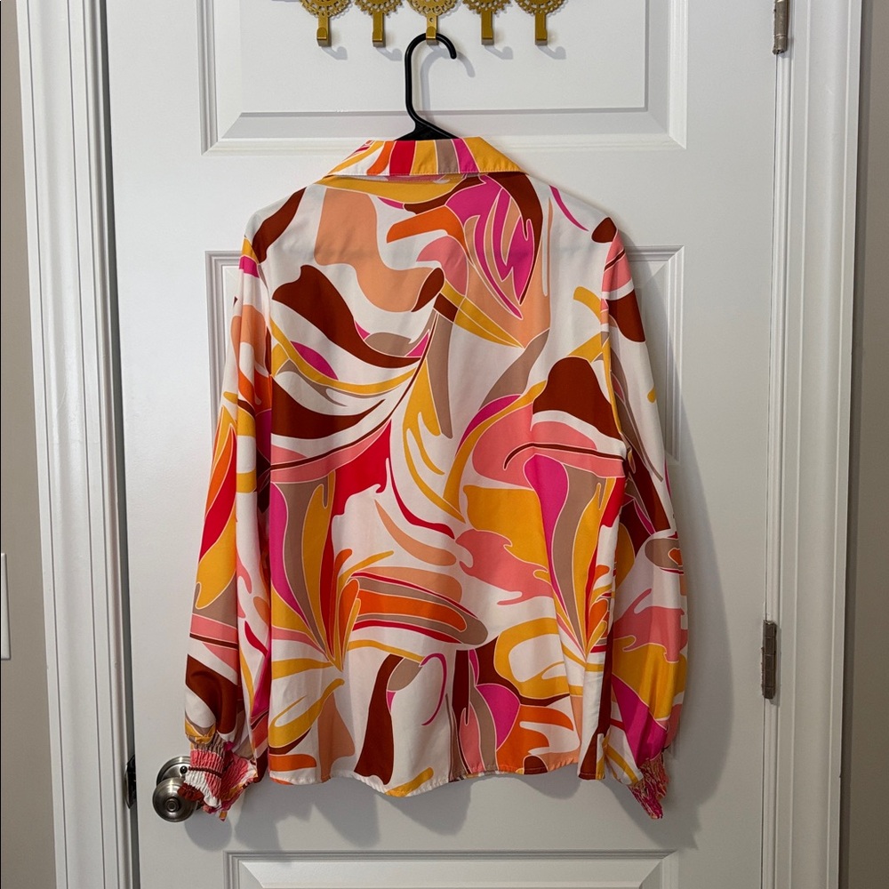 Colorful Abstract Button-Up Blouse XL - Picture 3 of 3